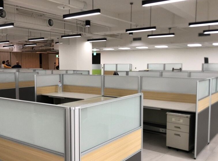 90 人辦公室分批搬遷與家具汰換 完工實景